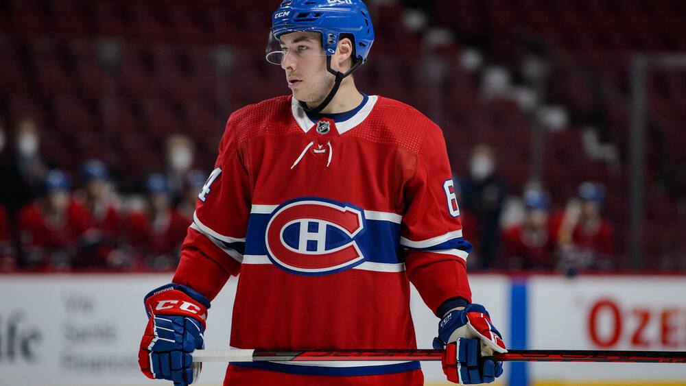 Corey Schueneman demeure avec le CH