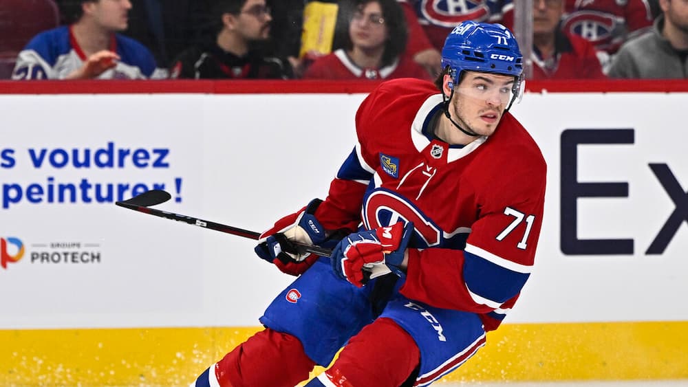 À TVA Sports : Jake Evans et Florian Xhekaj en uniforme à Toronto