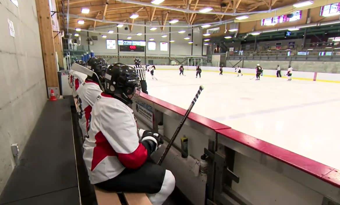Saguenay : la Ville recule sur la tarification des heures de glace dans ses ar&eacute;nas