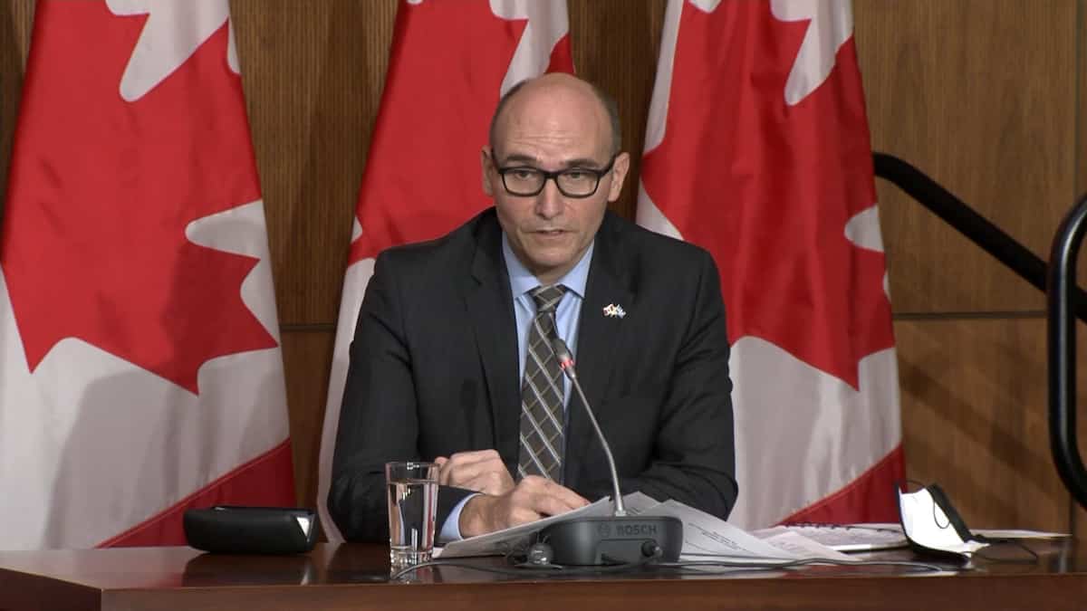 Les passagers aériens, sauf ceux provenant des États-Unis, devront être testés à leur arrivée