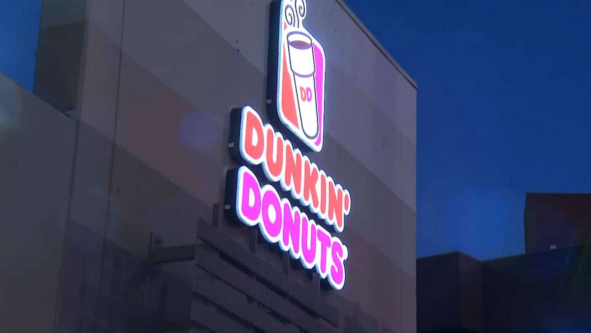 Un Dunkin Donuts refuse de servir une femme sourde