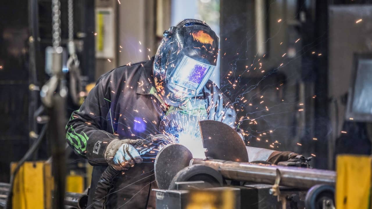 Plusieurs fabricants canadiens fuient encore vers les États-Unis