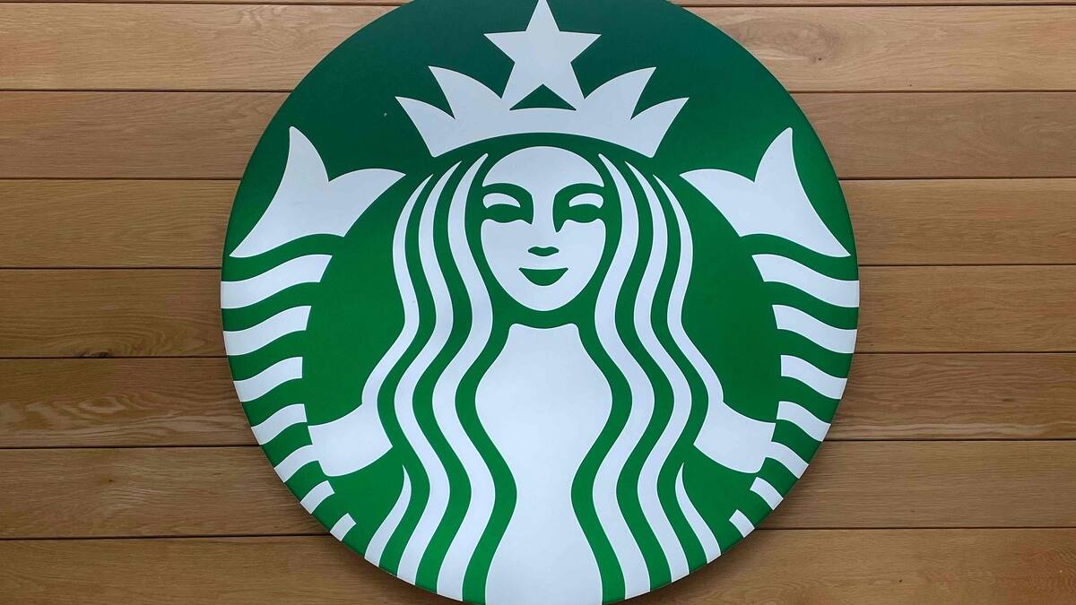 Baisse de fréquentation: Starbucks change de patron