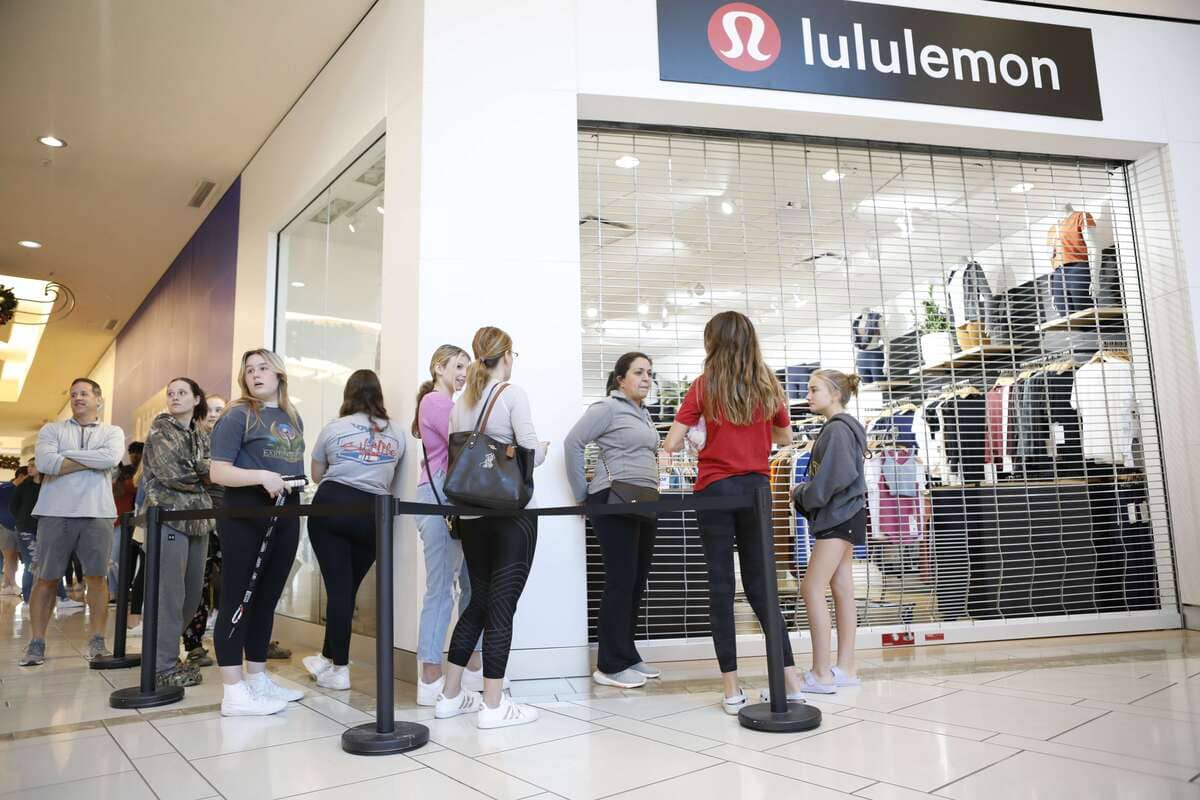 Le fondateur de Lululemon offre 380 000 $ aux candidats de droite