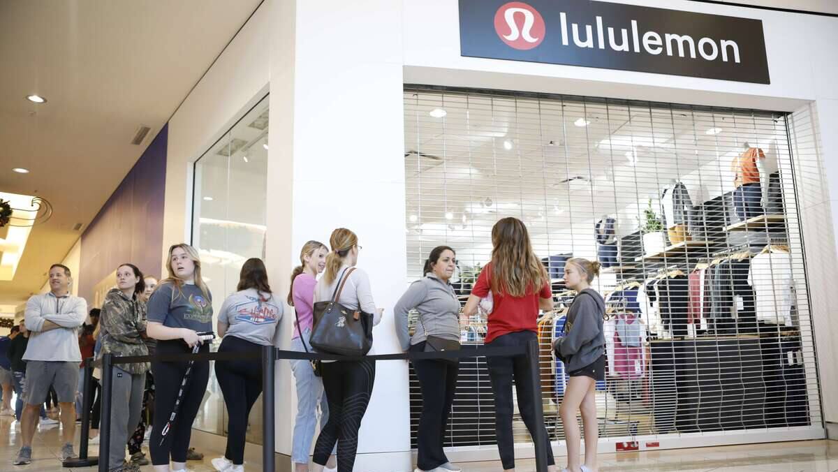 Le fondateur de Lululemon offre 380 000 $ aux candidats de droite