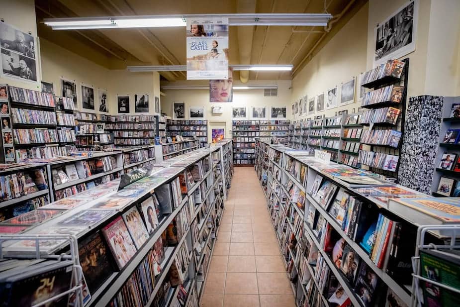Image principale de l'article Le dernier vidéoclub survit à la pandémie