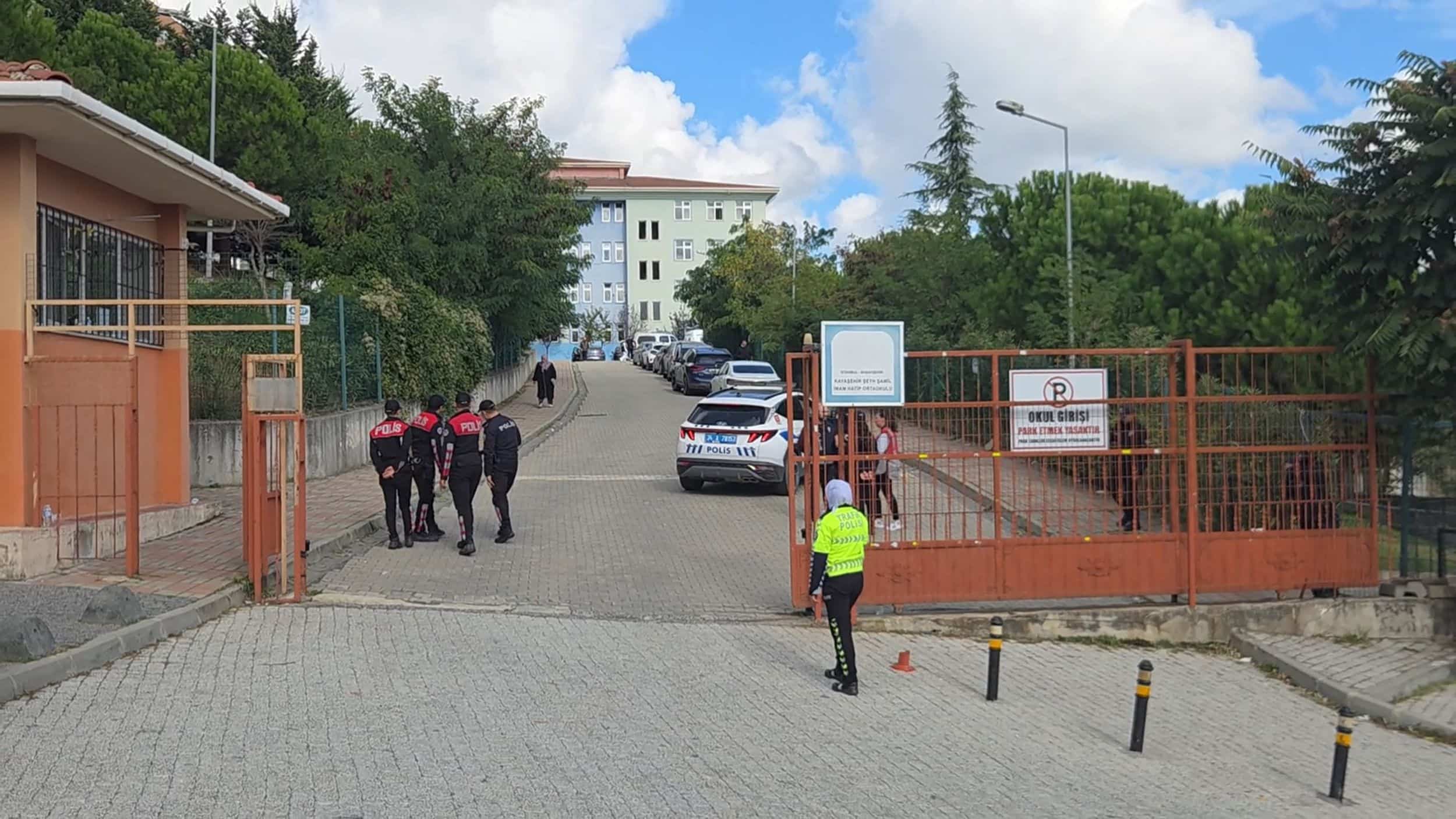 Attaque au couteau à Istanbul: une collégienne tuée et sept autres blessées