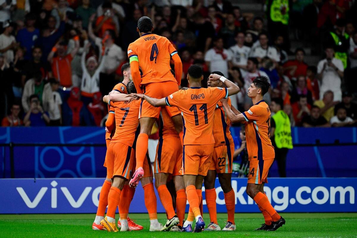 Les Pays-Bas sont dans le carr&eacute; d'as