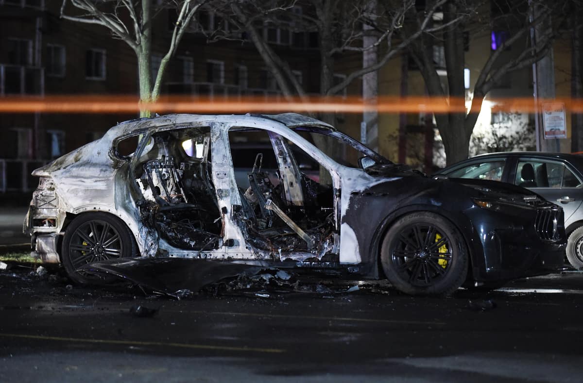 Incendie criminel &agrave; Anjou: une voiture d&eacute;truite par les flammes