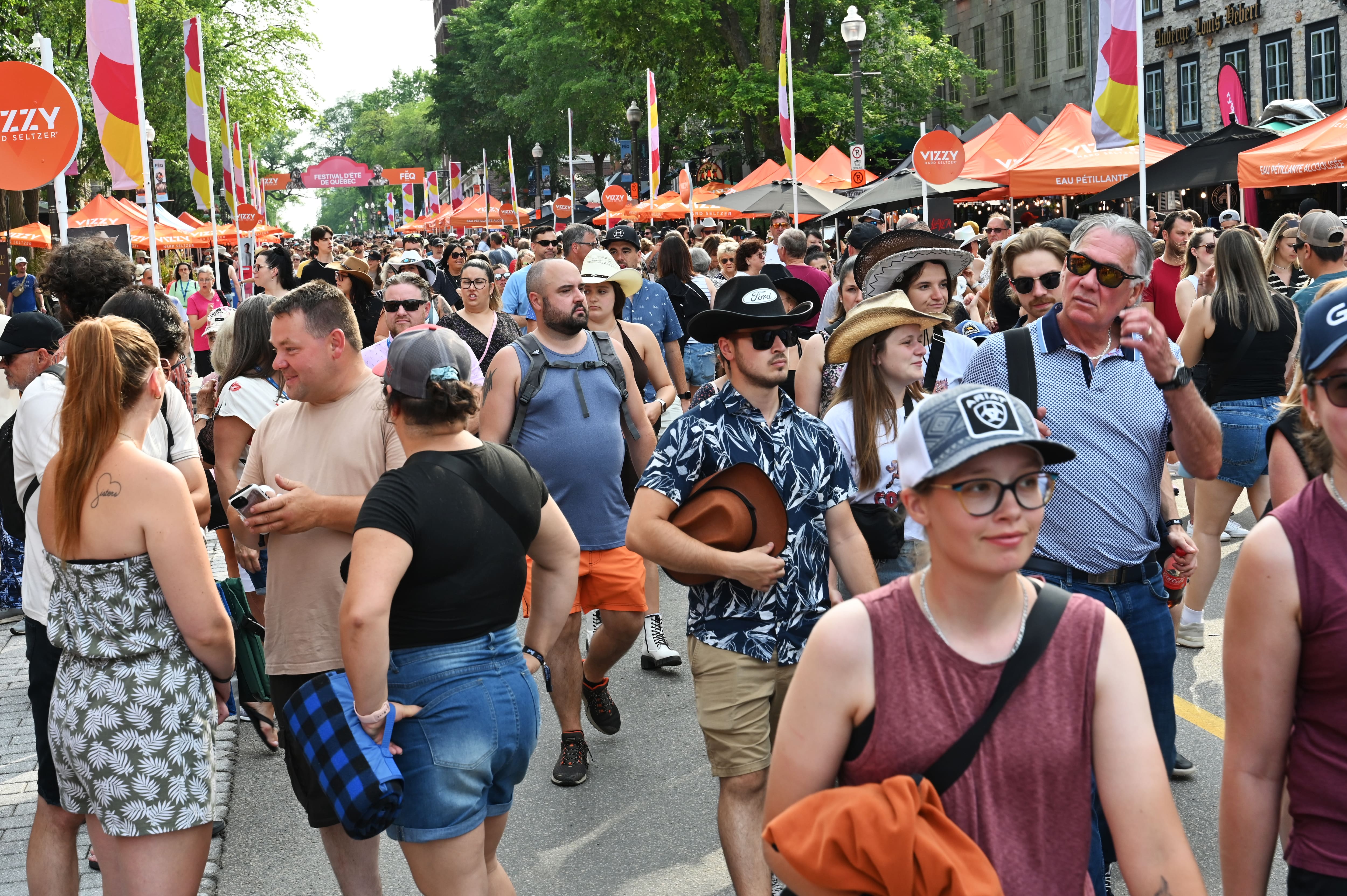 Les touristes étrangers rapportent gros en taxes à l'État québécois