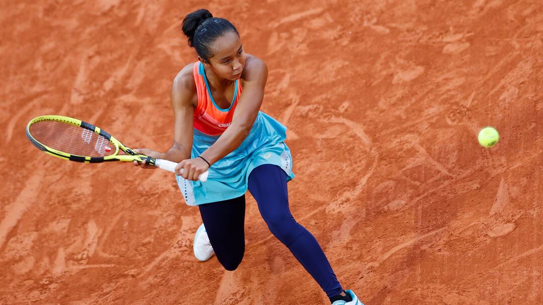 Masters De Rome Leylah Annie Fernandez S Incline Lors Des Qualifications Tva Sports Masters De Rome Leylah Annie Fernandez S Incline Lors Des Qualifications Tva Sports