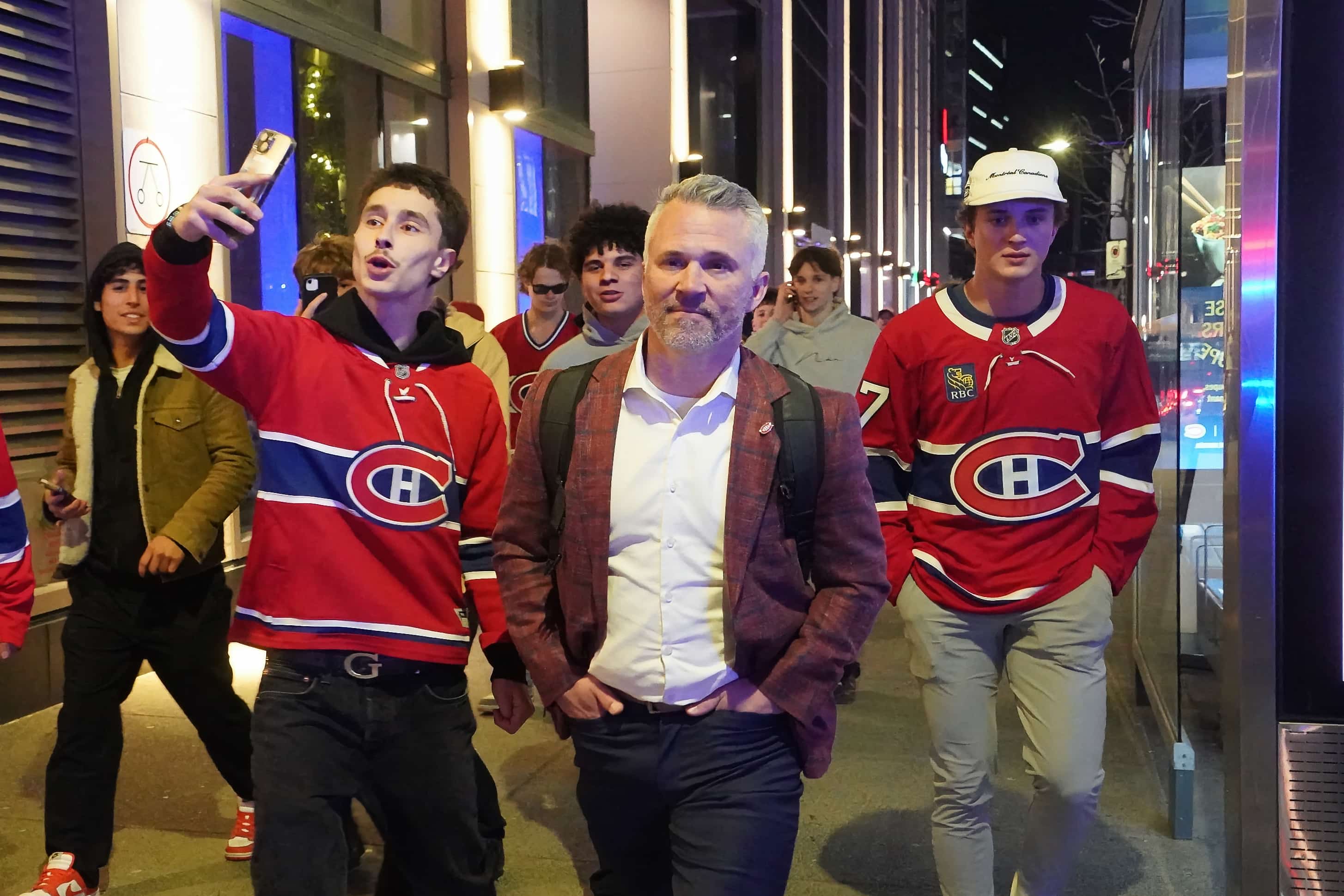 Vague d'amour pour Martin St-Louis après une défaite qui fait mal lors du sixième match à Montréal