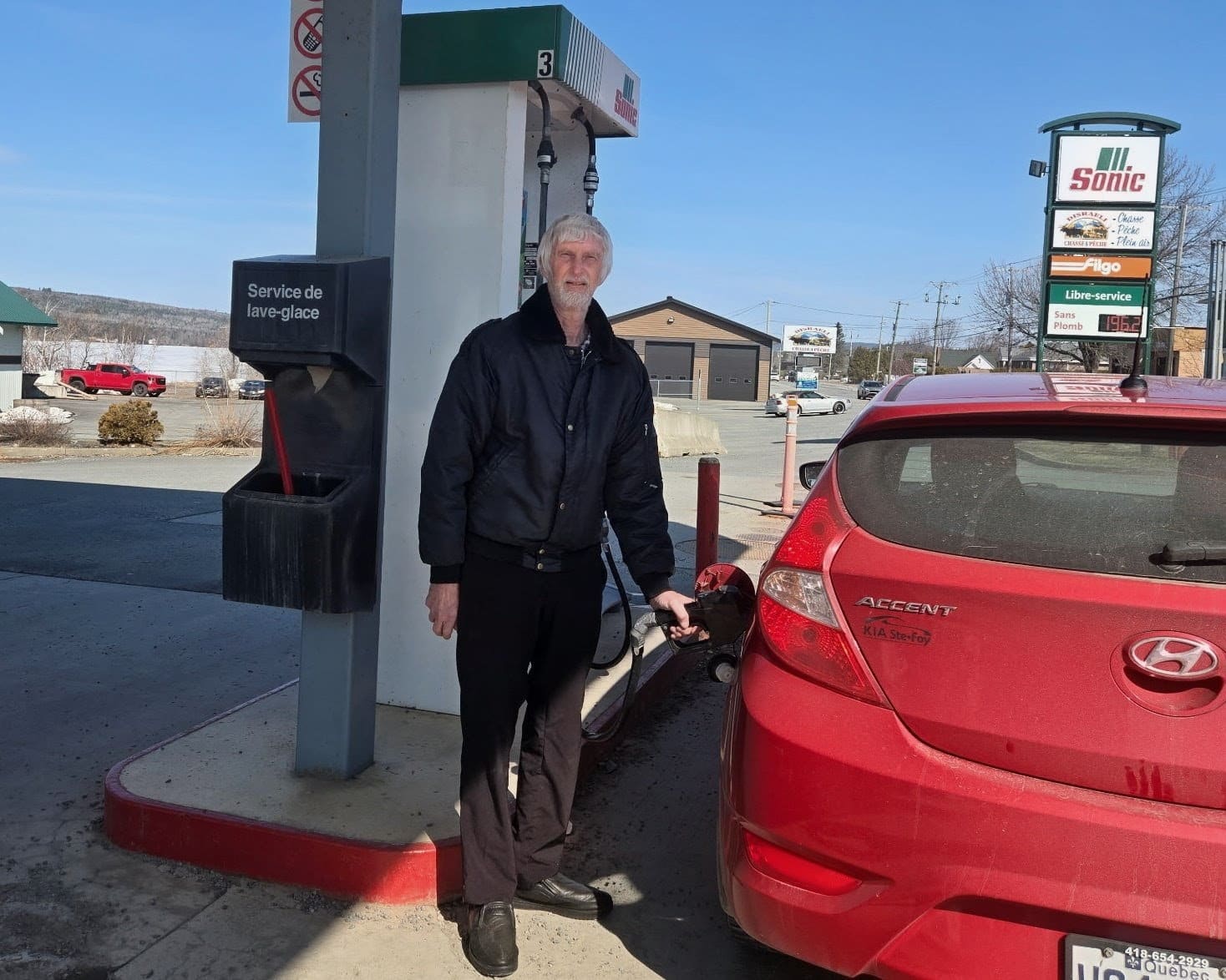 Voici le pionnier des sites de comparaison des prix de l’essence au Québec