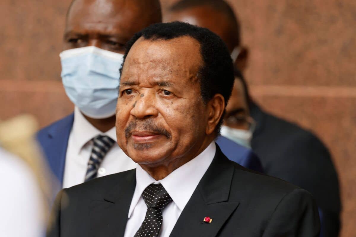 Présidentielle au Cameroun: Paul Biya, 92 ans et 43 ans de règne, en ...
