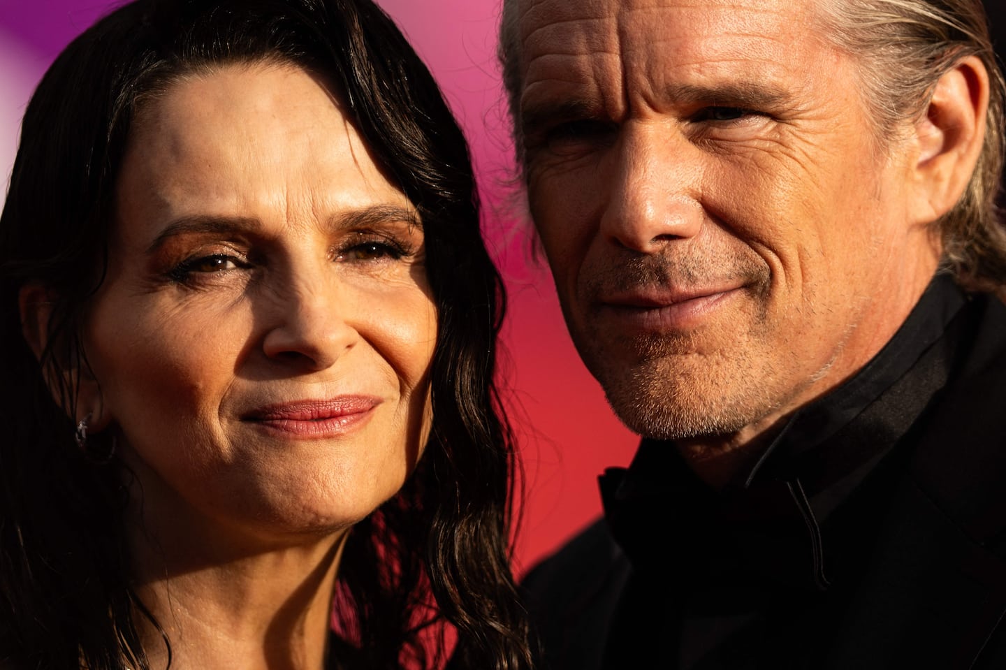 Juliette Binoche rend un hommage public Ă l'acteur Ethan Hawke Ă Deauville