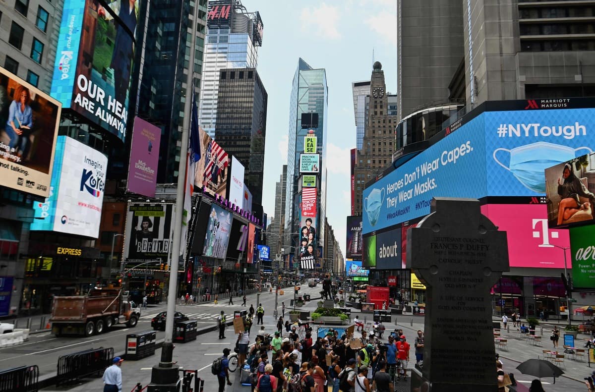 Omigron declined in New York and the east coast of the United States