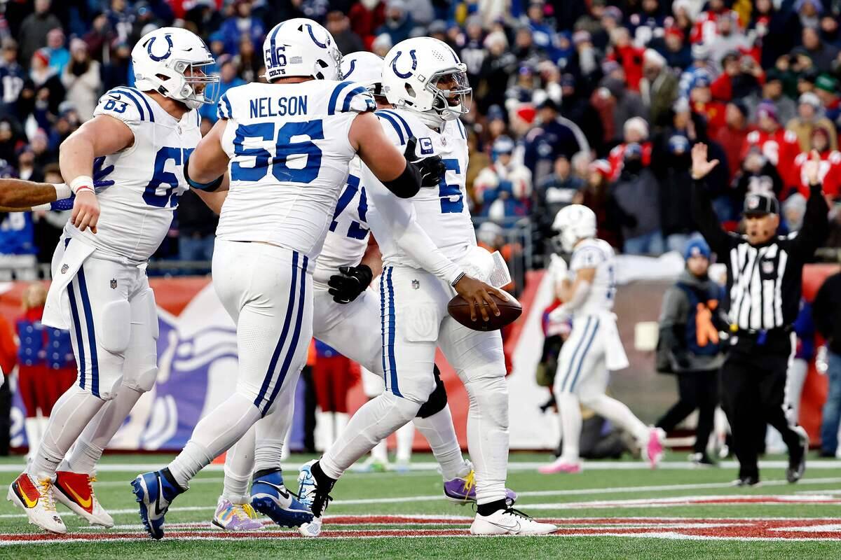 Los pases de Kirk Cousins ​​terminaron con demasiada frecuencia en manos de los Chargers en lugar de en las de los Falcons.