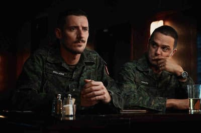 Vincent-Guillaume Otis en su papel del teniente coronel Louis-Philippe Savard en “Les Armes”.