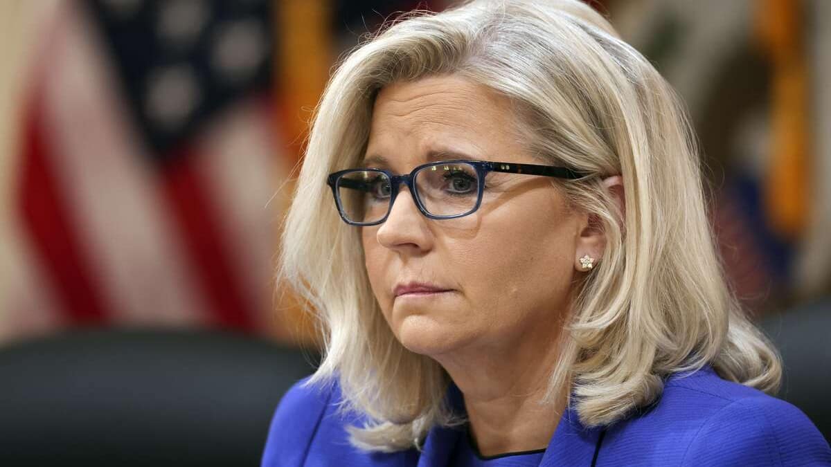 La bête noire républicaine de Trump n'exclut pas de le défier en 2024