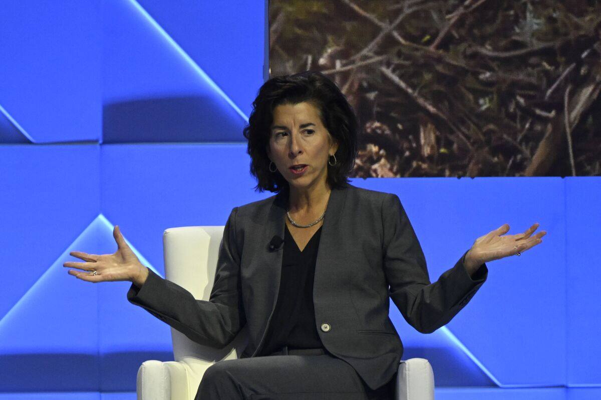 US Commerce Minister calls for tougher response to “threat” from China