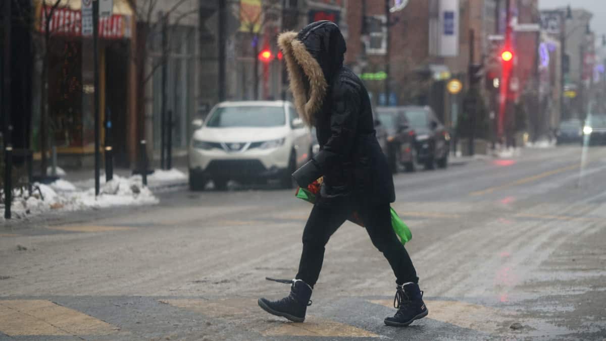 Verglas: plus de 130 appels pour des chutes à Montréal et Laval