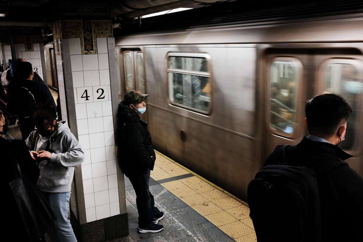 D&eacute;c&egrave;s du fils de l'&eacute;crivain Paul Auster, qui &eacute;tait accus&eacute; de la surdose mortelle de son b&eacute;b&eacute;