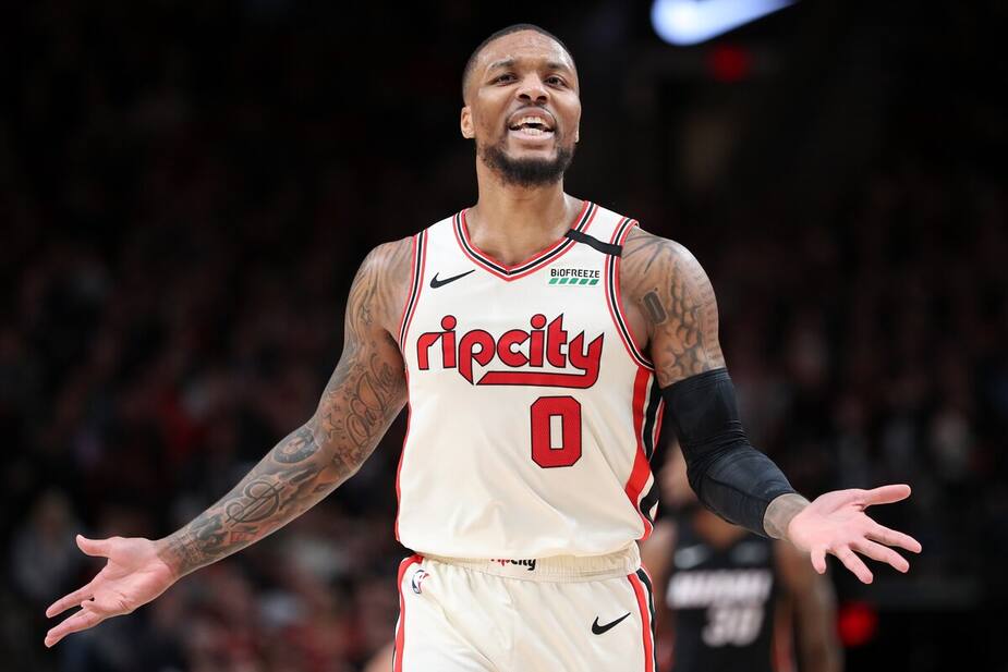 Image principale de l'article Lillard en vedette sur la couverture de NBA 2K21