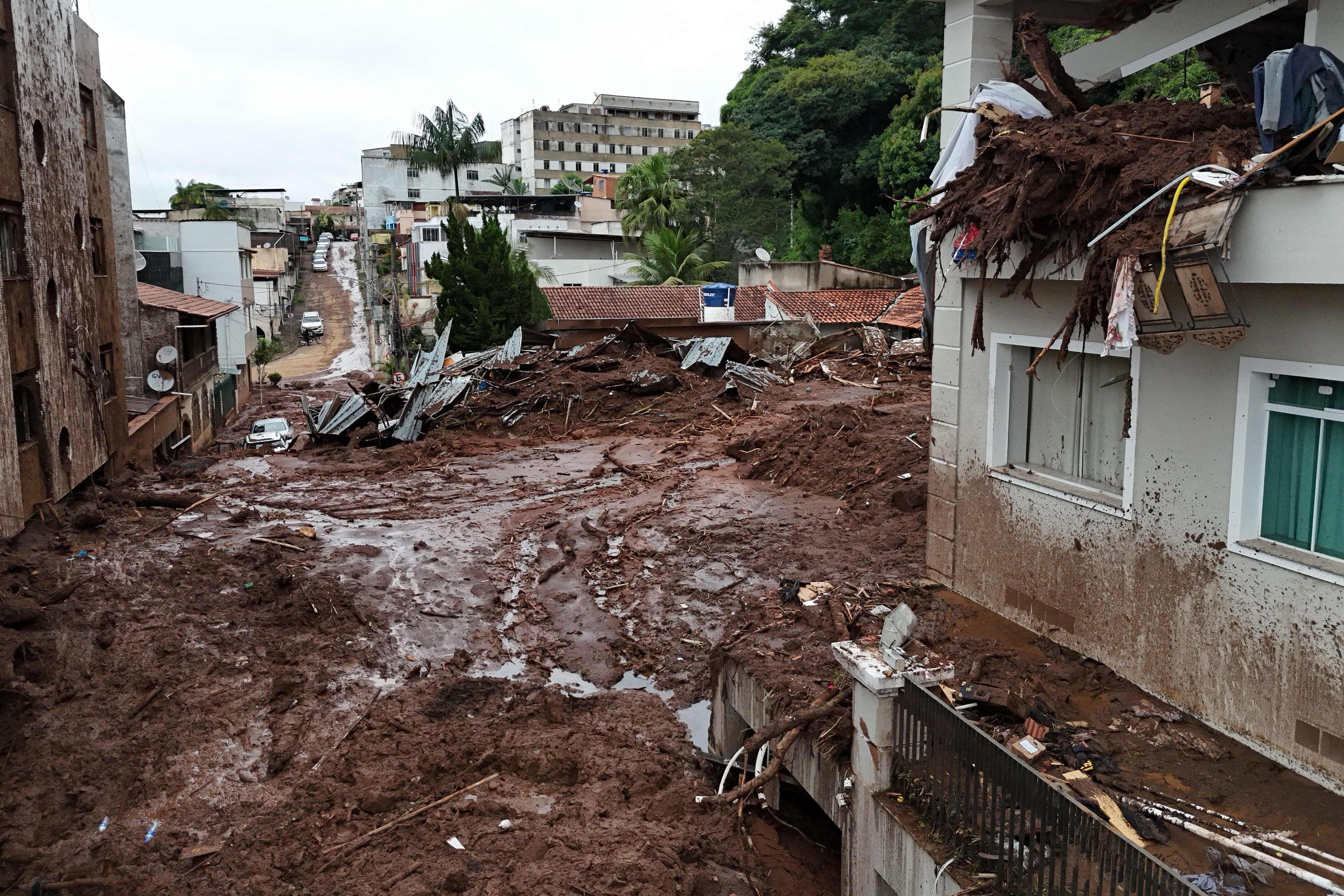 Pluies torrentielles au Br&eacute;sil: l'espoir de retrouver des survivants s'amenuise