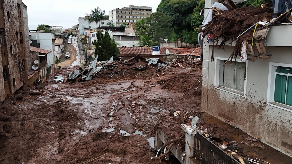 Pluies torrentielles au Brésil: l'espoir de retrouver des survivants s'amenuise