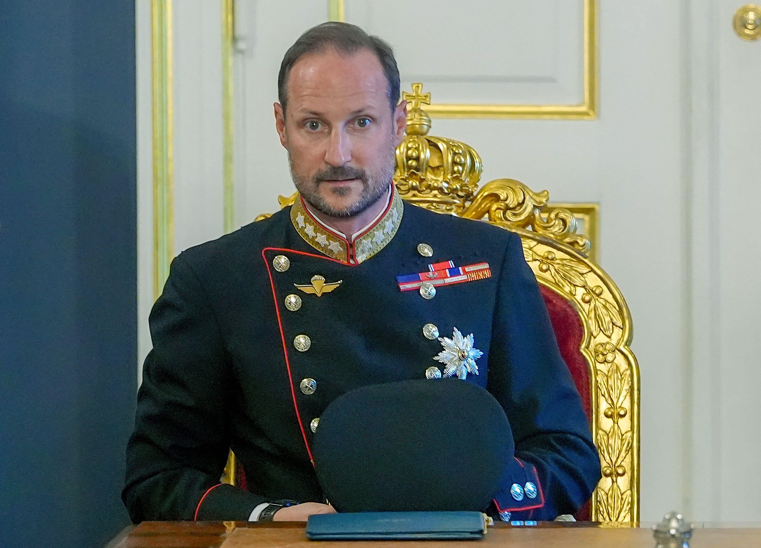 La Norvège, en deuil, entre dans une nouvelle ère sous Haakon VIII