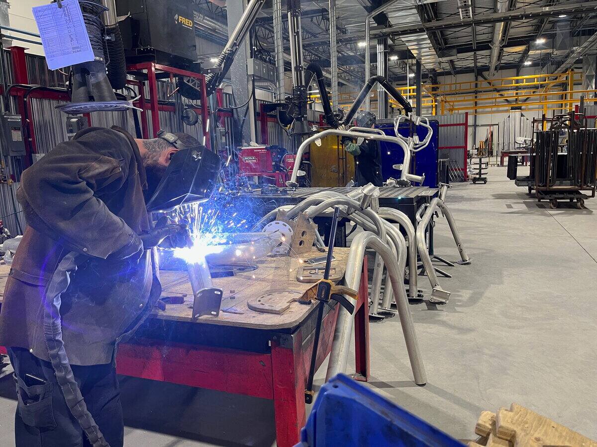 Baisse des seuils d'immigration: &laquo;Un mur s&rsquo;en vient&raquo;, selon le secteur manufacturier