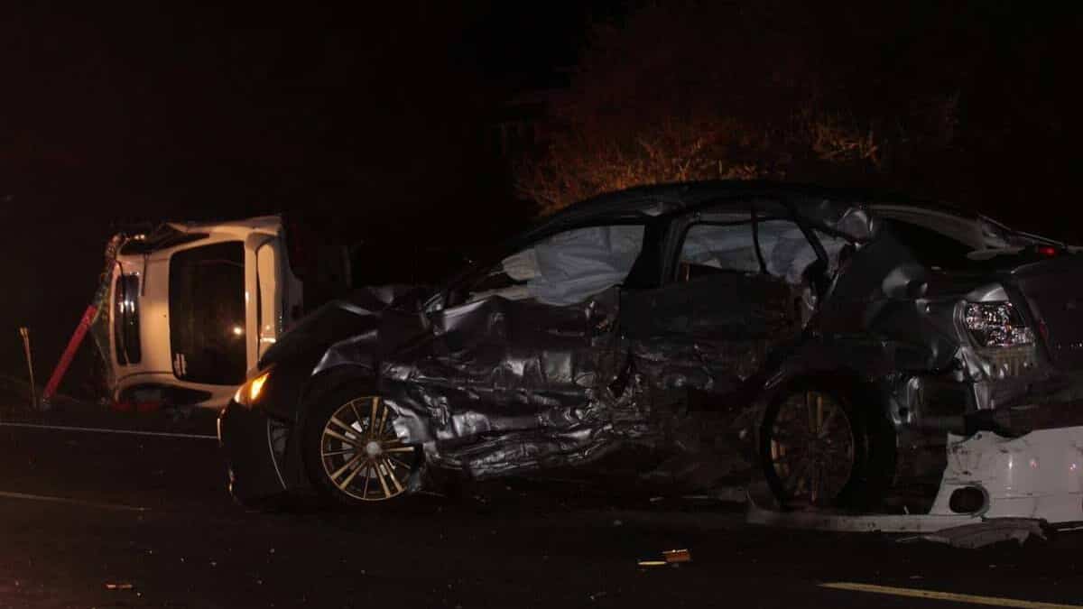 Quatre blessés dans une violente collision à Acton Vale