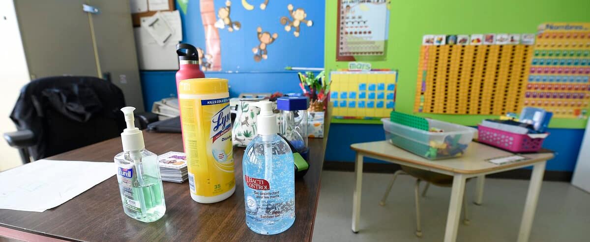 Quebec is looking for 800 retired teachers to do substitute work 1