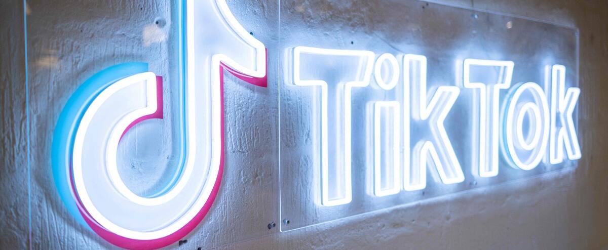 Le réseau social TikTok annonce suspendre la création de nouvelles vidéos en Russie