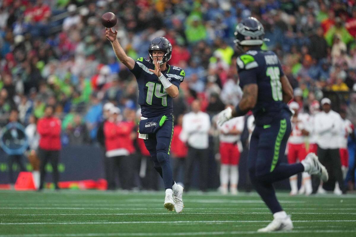 Sam Darnold a fait ses débuts avec les Seahawks.