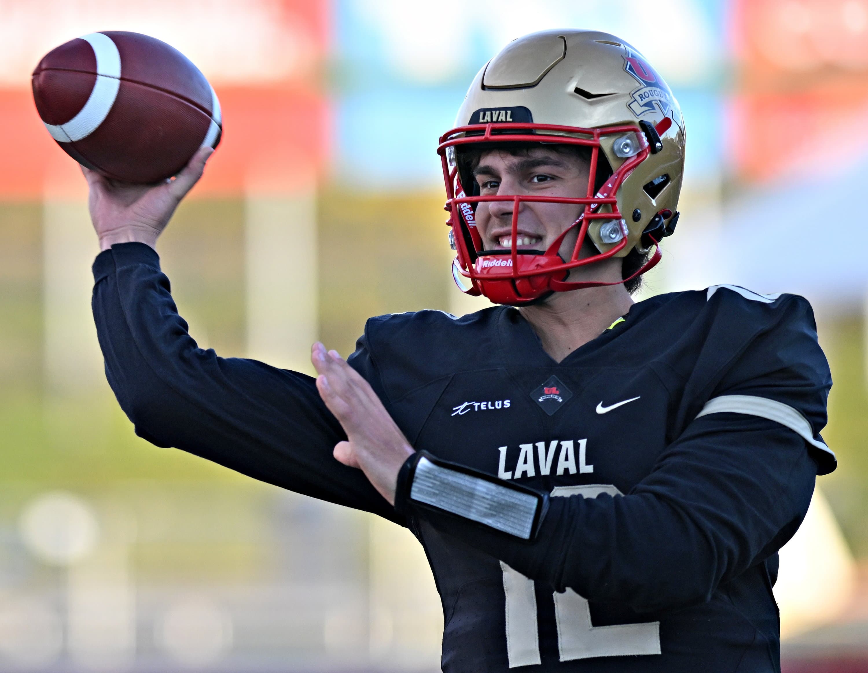 Image principale de l'article Arnaud Desjardins signe avec les Alouettes