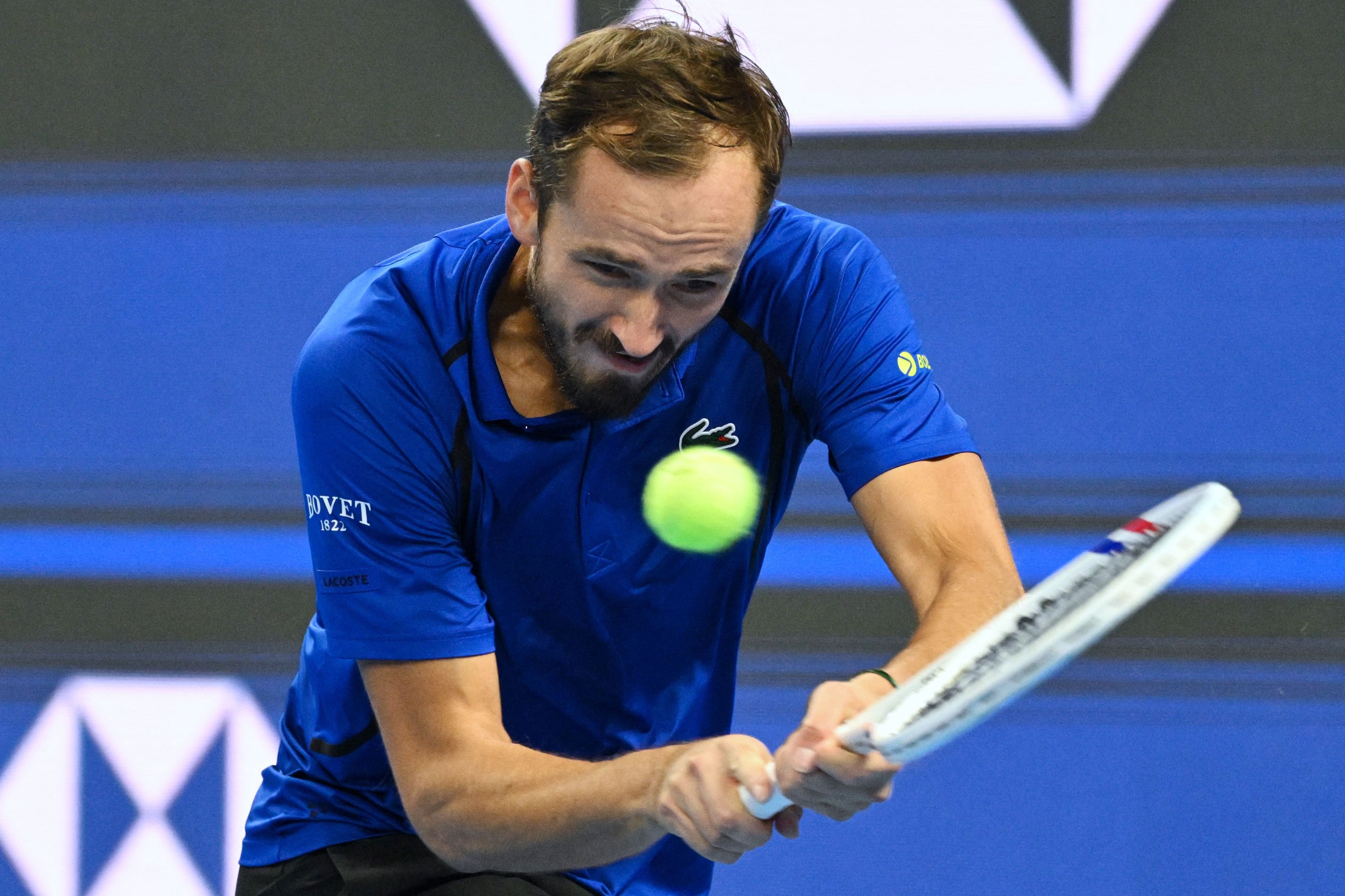 Daniil Medvedev disqualifié pour une balle envoyée au visage d'un spectateur