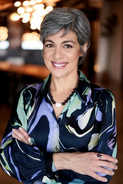 Tanya Kontoanni, president of the Union of Artists, is worried about the growth of artificial intelligence and the loss that he causes.