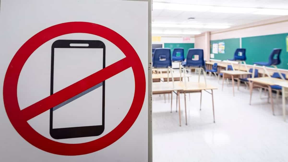 Interdiction des cellulaires: Un pas vers moins de technologie?