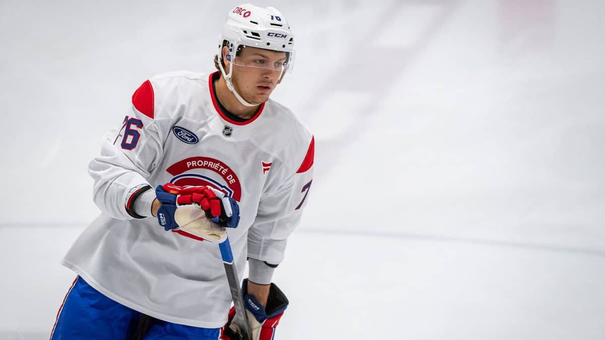 Zachary Bolduc évoluera tout près de Nick Suzuki sur l’attaque massive ...