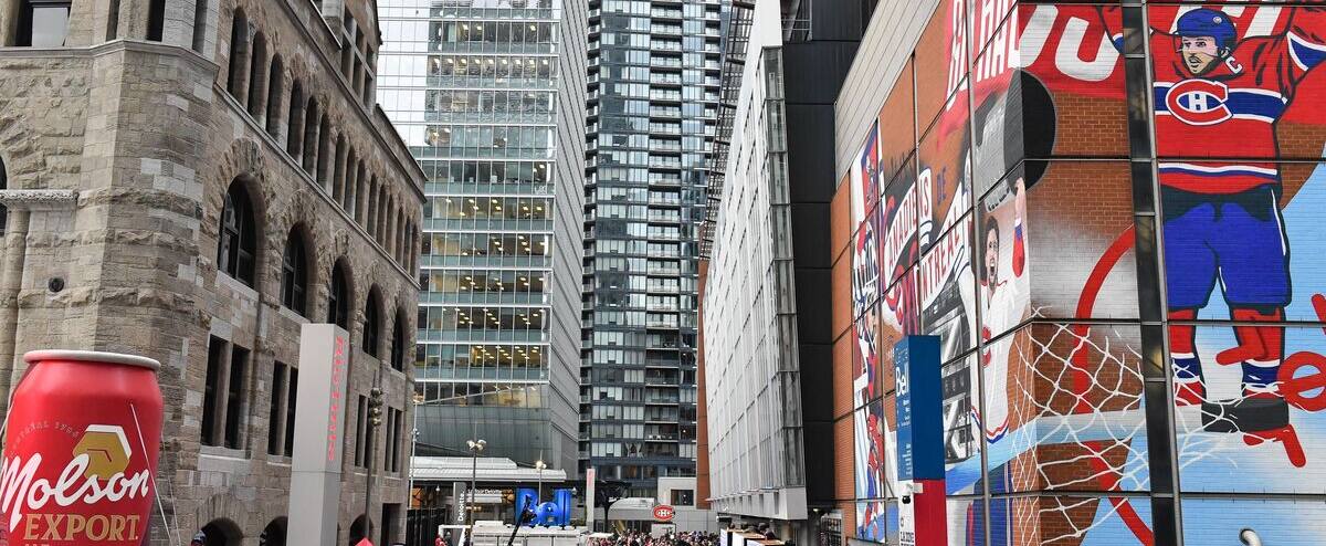 748$ pour une famille de quatre au Canadien