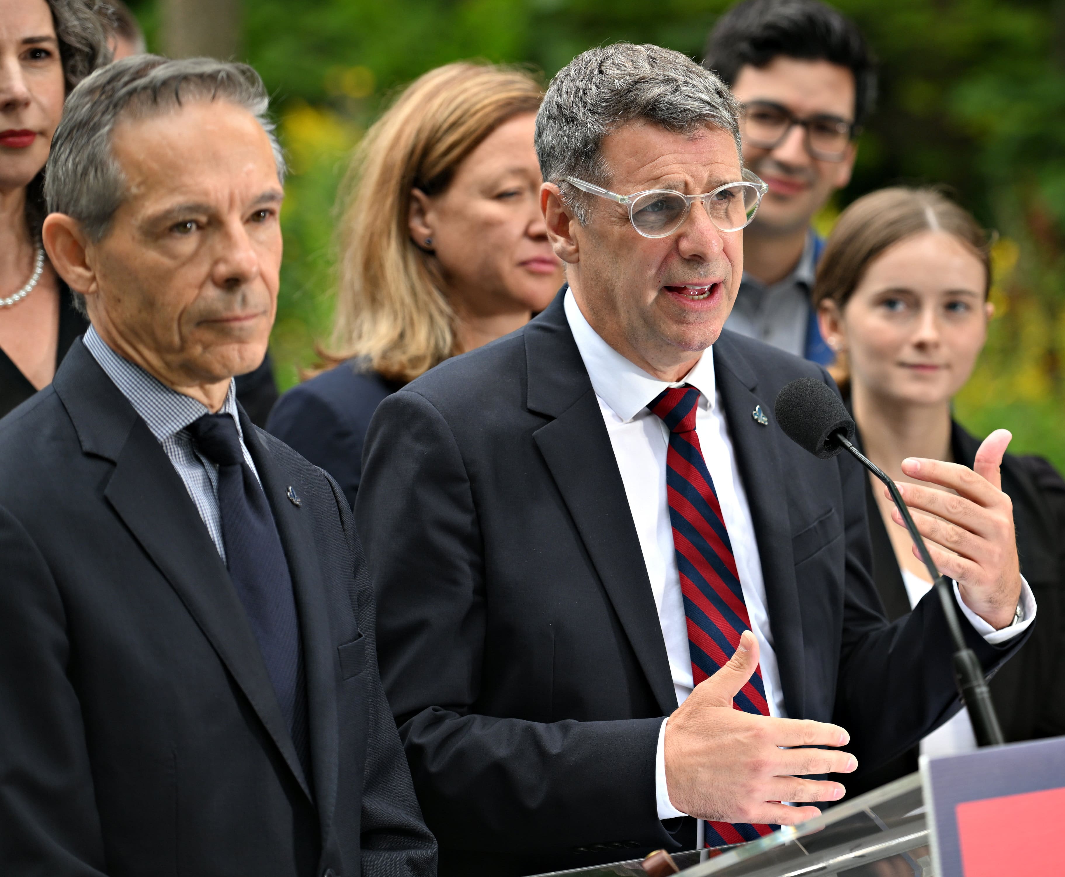 Bruno Marchand «passe plus de jours à Montréal que moi»: Éric Duhaime réplique au maire sur les candidats parachutés