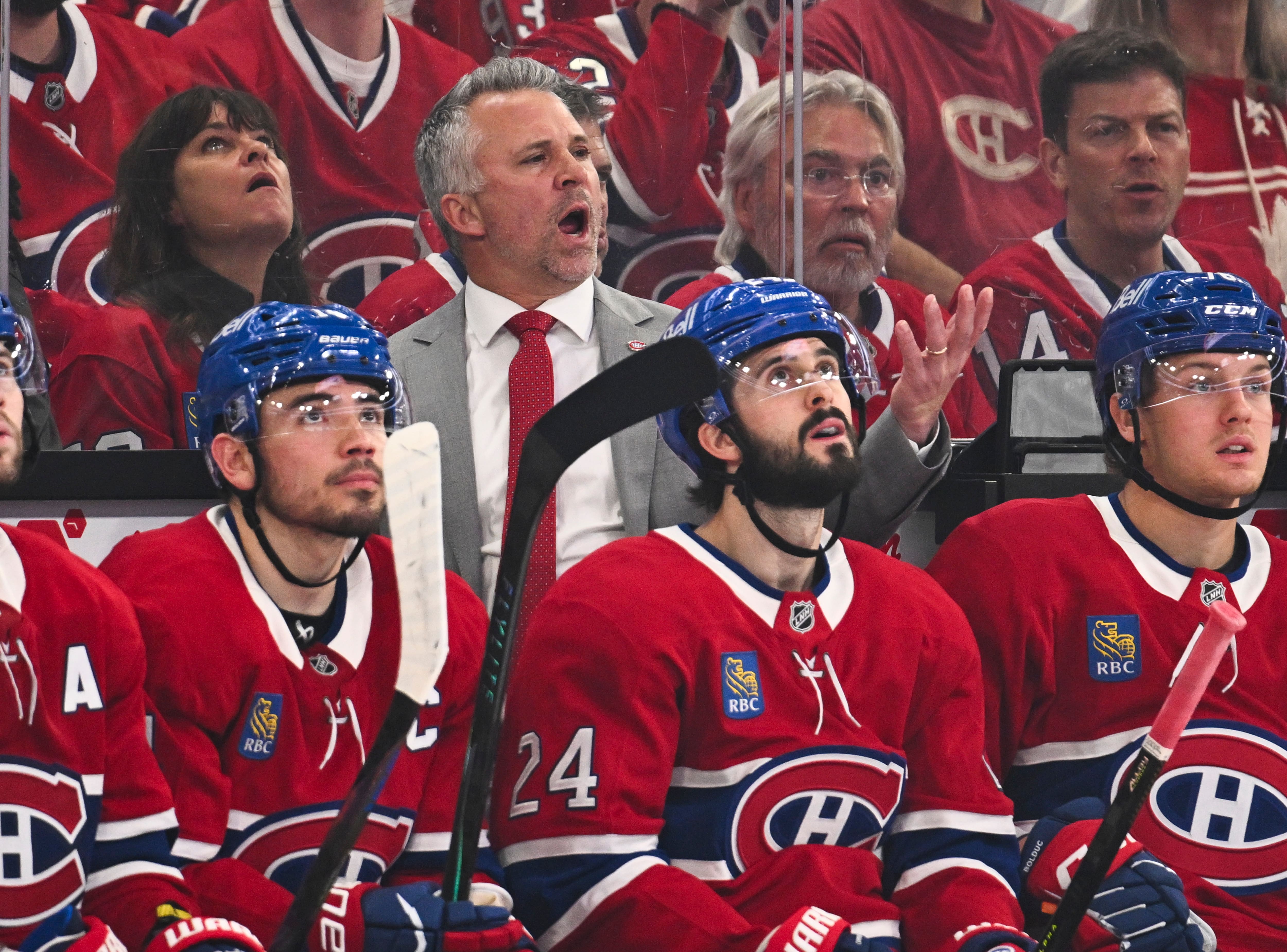 Caufield sur le banc, Danault dans la fosse aux lions et Gallagher de retour: voici comment Martin St-Louis a élevé sa game