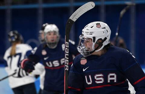 Women's hockey: Canadians easily advance to the final