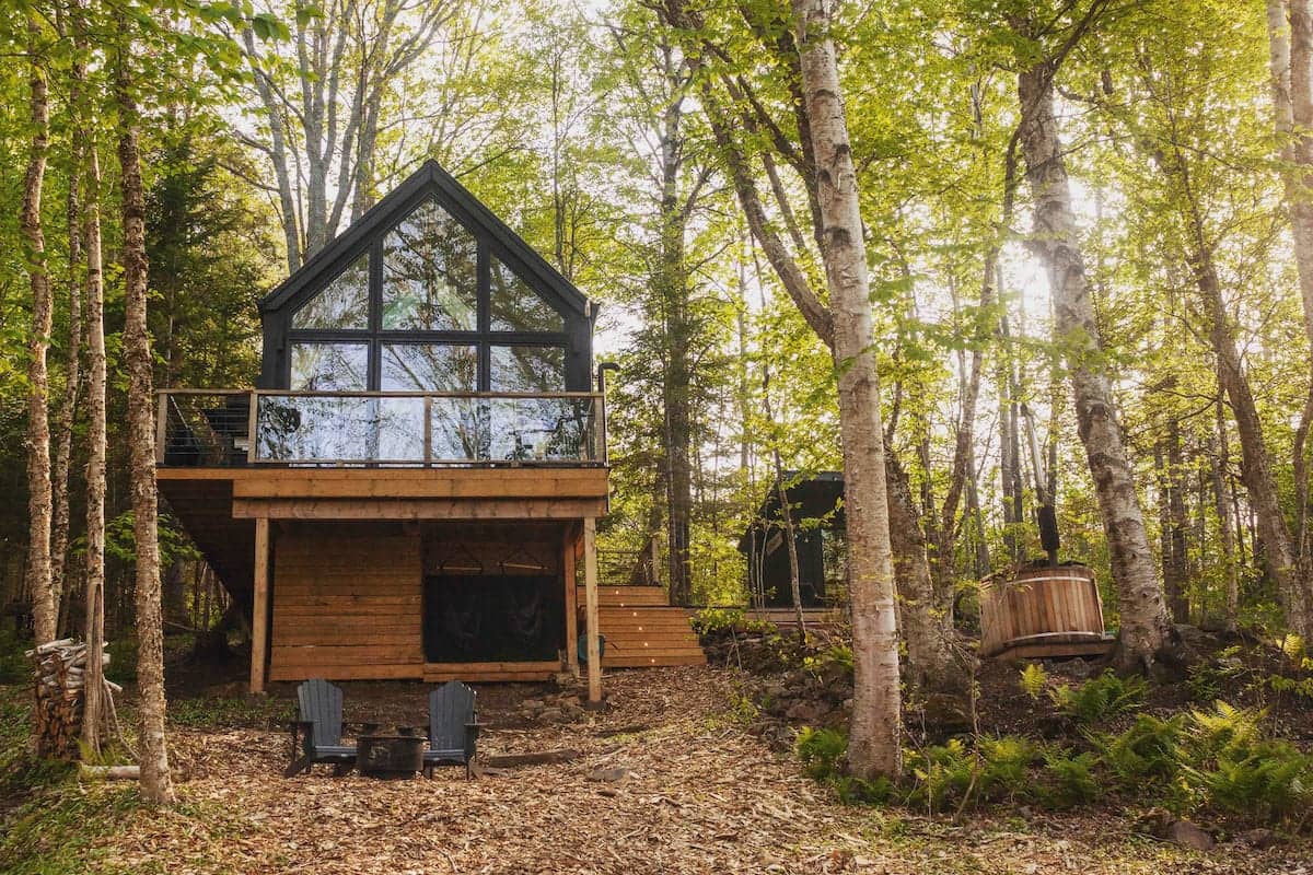 Une cabane dans les arbres «dog-friendly» à louer