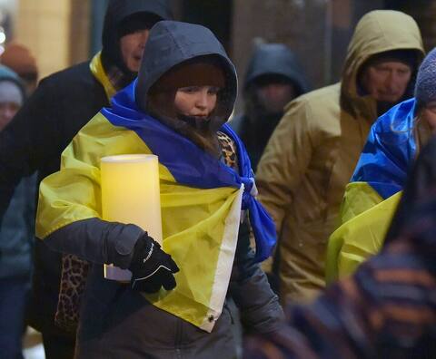 Veillée aux chandelles en solidarité avec l'Ukraine « 365 jours de résistance » à la terrasse Dufferin. Vendredi 24 février 2023.