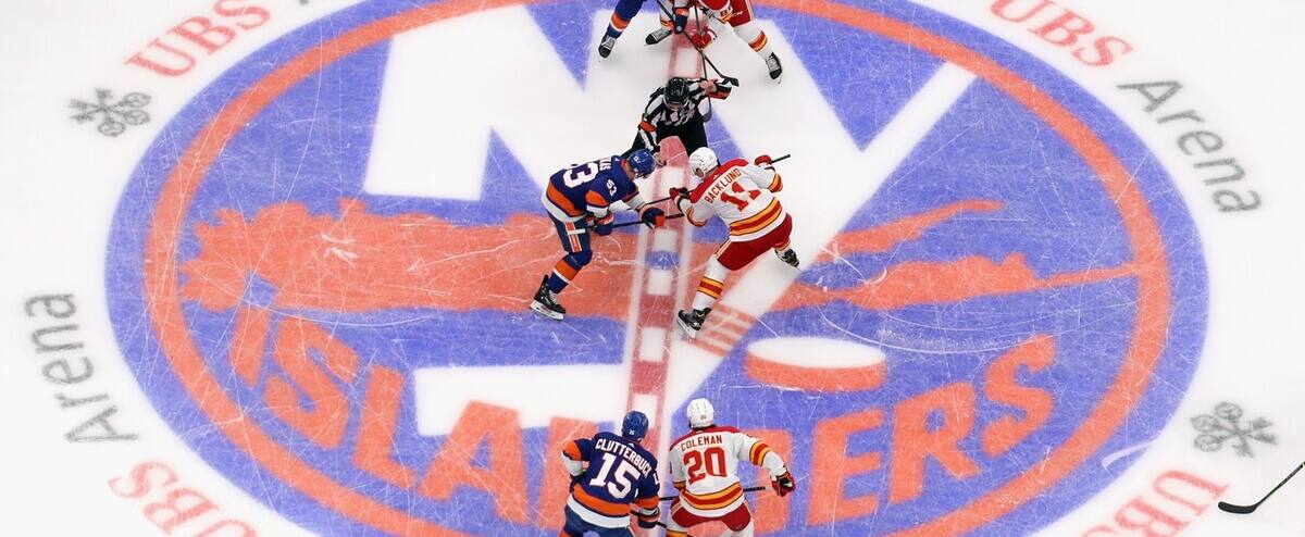COVID-19: les Islanders de New York suspendent leurs activités