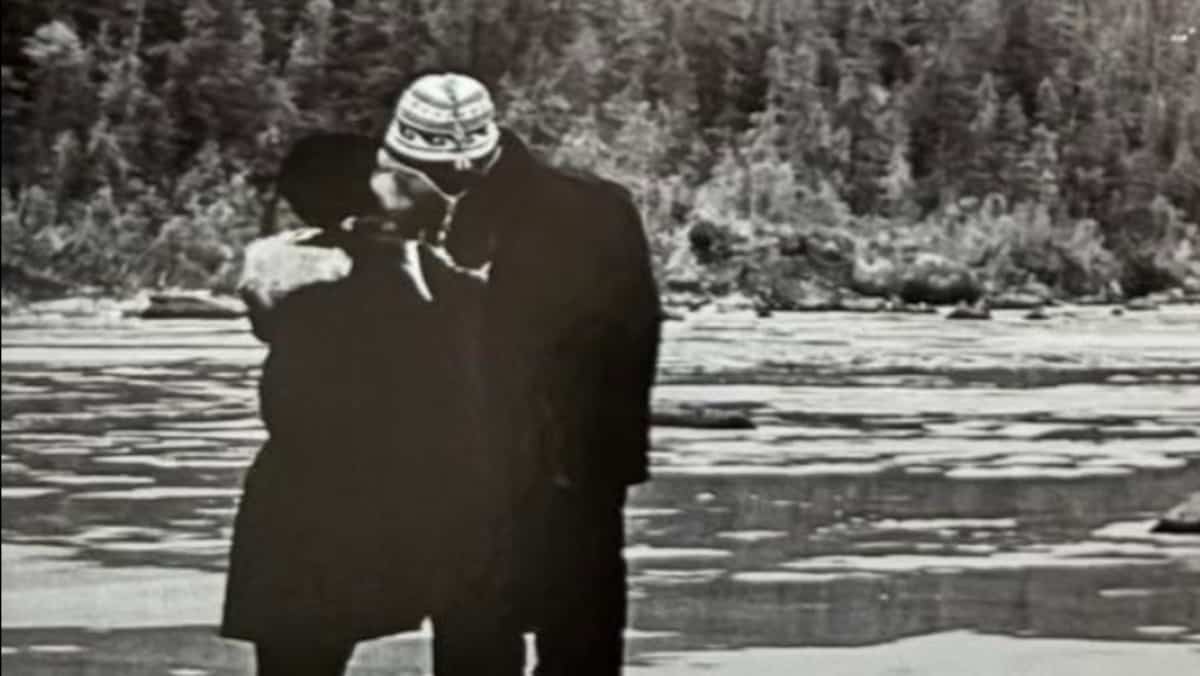 «À cette heure-ci, il y a un an et demi, Karl et moi arrivions à l’hôpital sans savoir que la fin était si proche», Marie-Annick Lépine se confie aux admirateurs des Cowboys Fringants