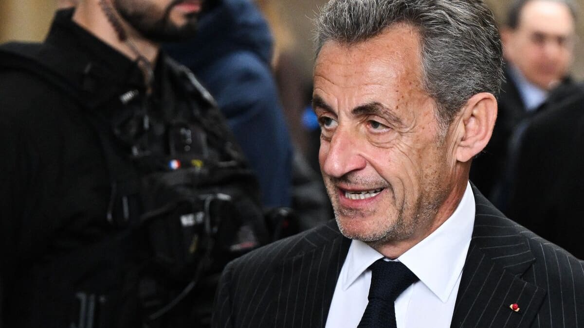 Sarkozy condamné à un an de prison