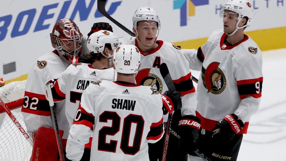 Les Sénateurs en congé forcé